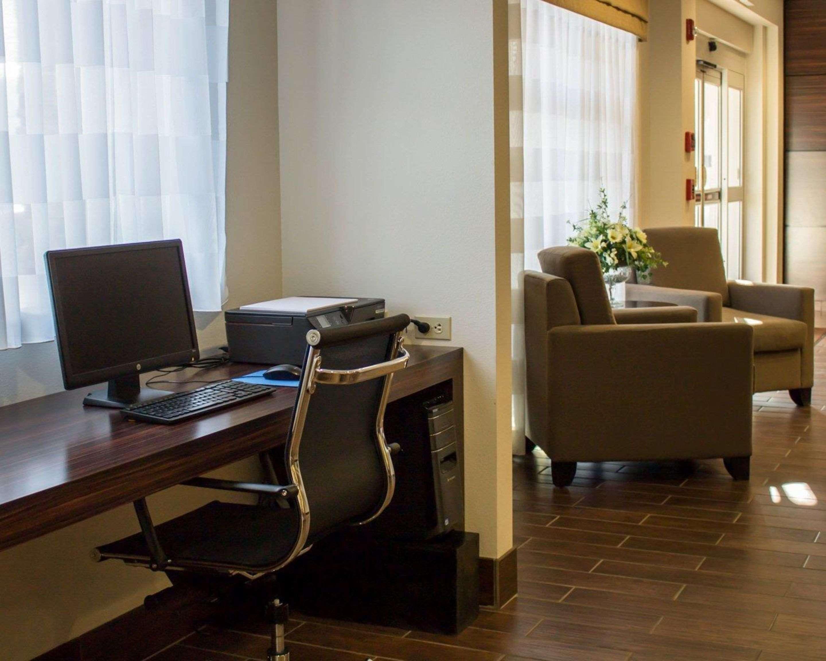 Sleep Inn & Suites Moundsville - Wheeling Экстерьер фото