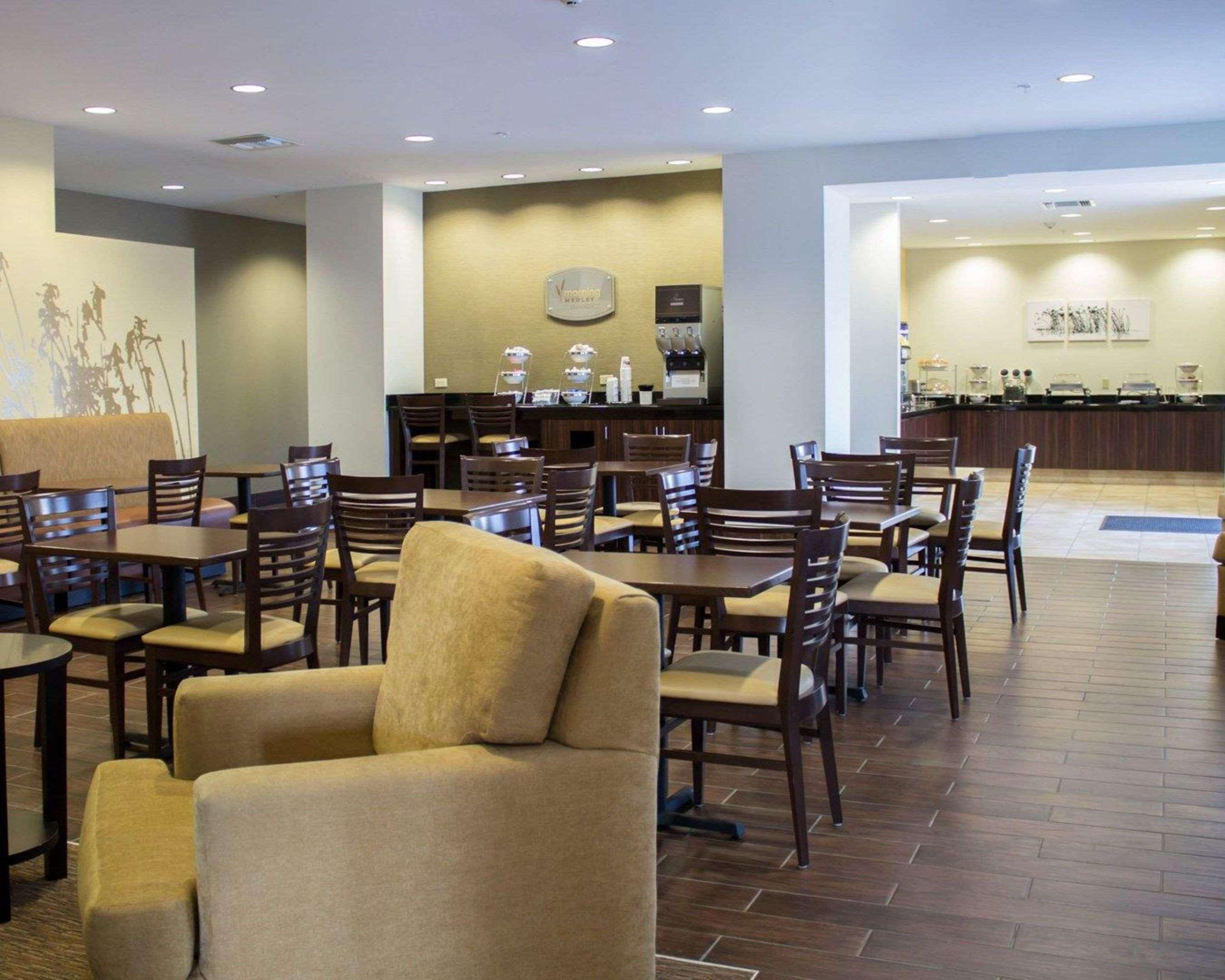 Sleep Inn & Suites Moundsville - Wheeling Экстерьер фото